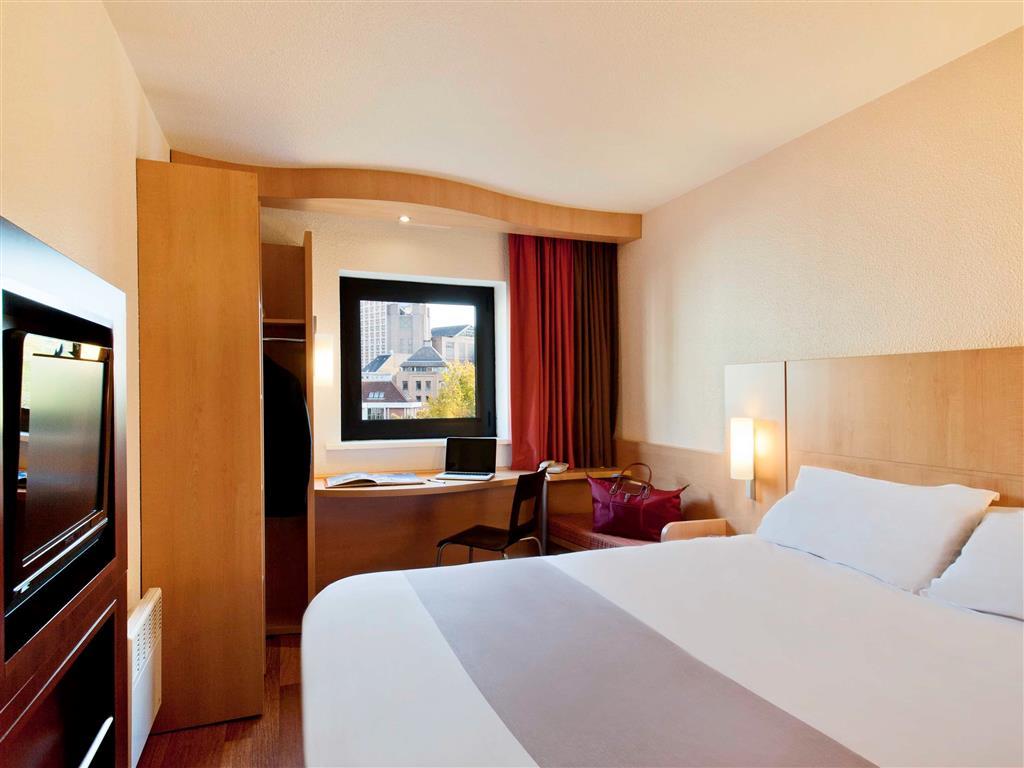 Ibis Lille Centre Gares Exterior foto