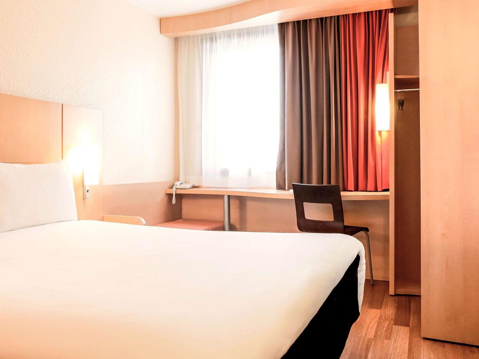 Ibis Lille Centre Gares Exterior foto