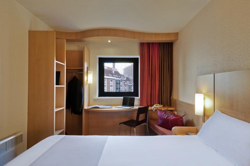 Ibis Lille Centre Gares Exterior foto